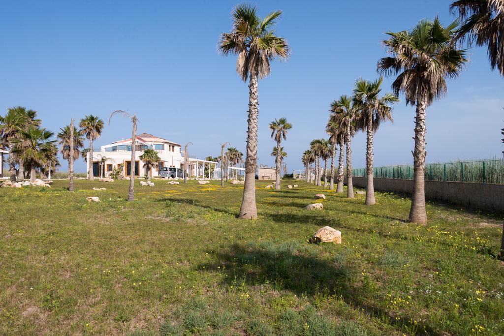 Hotel Lalena'S Garden Portopalo Di Capo Passero Exterior foto
