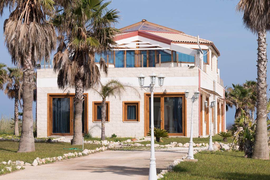 Hotel Lalena'S Garden Portopalo Di Capo Passero Exterior foto