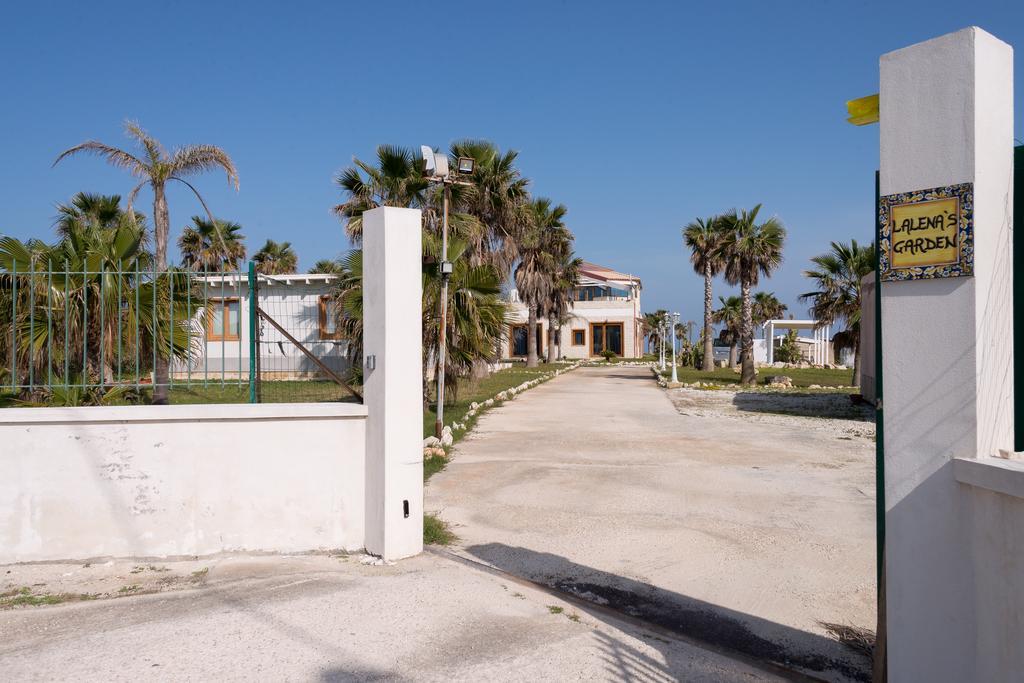 Hotel Lalena'S Garden Portopalo Di Capo Passero Exterior foto