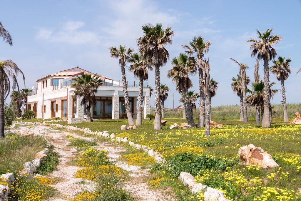 Hotel Lalena'S Garden Portopalo Di Capo Passero Exterior foto